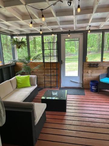 Serene Retreat! 420 Friendly In Designated Area, 3 Minutes To Downtown Richmond Eksteriør billede